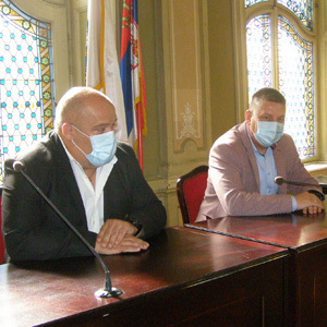 Grad Zrenjanin će obezbediti sredstva za dezinfekciju svih osnovnih i srednjih škola, vrtića i boravka