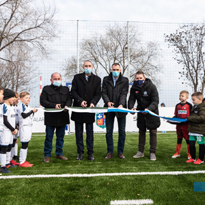 Sportska saradnja FK “Lehel” i FK “TSC”: Mužljanci dobili novo igralište za mali fudbal s veštačkom travom