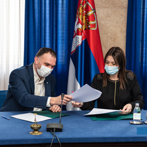 Ministarka Vujović potpisala prve ugovore za čistiji vazduh u 31 gradu i opštini - među njima je i Zrenjanin