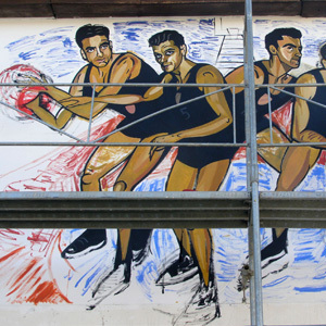У току је израда мурала, посвећеног легендарној кошаркашкој петорки “Пролетера”: допринос неговању културе спортског сећања 