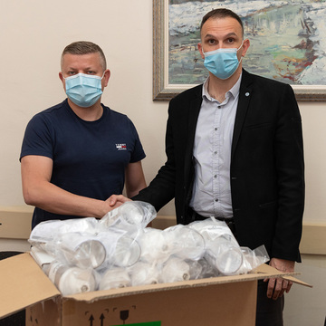 Градоначелник у посети Општој болници “Ђорђе Јоановић”: град обезбедио додатну опрему за терапију кисеоником за лежеће болеснике оболеле од вируса Ковид-19