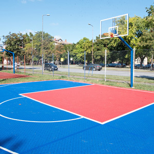 Saradnjom Pokrajine i Grada obnovljen košarkaški teren na Bagljašu