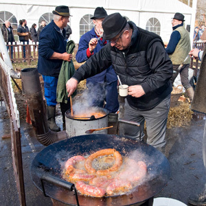 Градоначелник отворио манифестацију ”Белоблатска кобасица”: за очување традиције, старих обичаја и неговање специфичности села