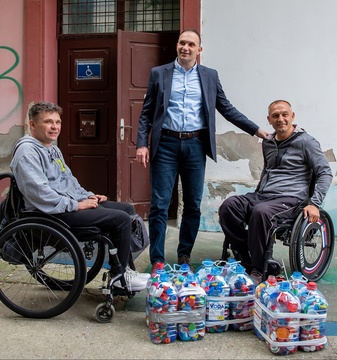 Gradonačelnik pozvao Zrenjanince da se priključe akciji prikupljanja plastičnih čepova i pomognu Udruženju paraplegičara Banata