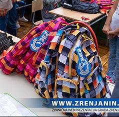 Град Зрењанин је ове године поред бесплатних ђачких торби по први пут обезбедио и бесплатне уџбенике за све ђаке прваке 