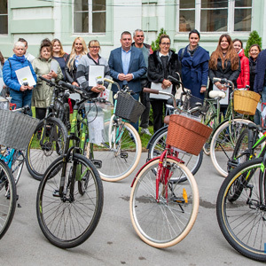 Светски дан без аутомобила - заменик градоначелника уручио суграђанима бицикле, купљене уз субвенцију Града Зрењанина 