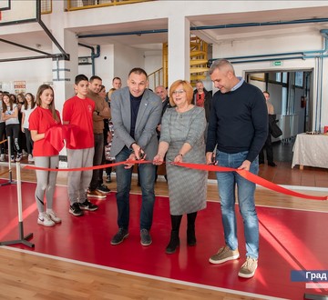 Pokrajinski sekretar za sport i omladinu Dane Basta posetio Zrenjanin – svečano otvorena rekonstruisana fiskulturna sala u OŠ „Žarko Zrenjanin“