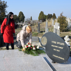 Orlovat se poklonio senima svog velikana - cveće i parastos na grobu Uroša Predića i poseta hramu Vavedenja Presvete Bogorodice