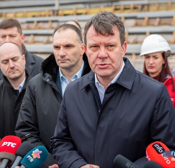 Predsednik Pokrajinske vlade obišao radove na rekonstrukciji Gradskog stadiona: Zrenjanin je grad koji se ubrzano razvija 