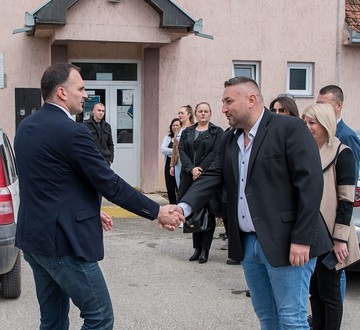 У наставку акције „Да нам села буду ближа“ градоначелник Симо Салапура са сарадницима посетио Стајићево 