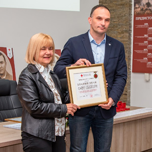 Недеља Црвеног крста - седница Скупштине ЦК Зрењанин,  добровољно давање крви и показна вежба, признање градоначелнику