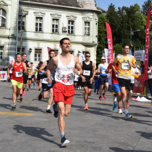 Трећи Зрењанински маратон окупио преко хиљаду учесника у пет трка - на стази од 42 км најуспешнији Љубиша Савић и Нина Ненин