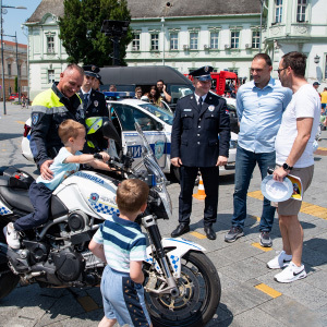 Policijska uprava Zrenjanin prezentacijom na Trgu slobode obeležila slavu Ministarstva unutrašnjih poslova i Dan policije