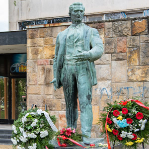 Рестаурација споменика Жарку Зрењанину, у сусрет 80. годишњици од ослобођења града - шта је предвиђено да се уради?