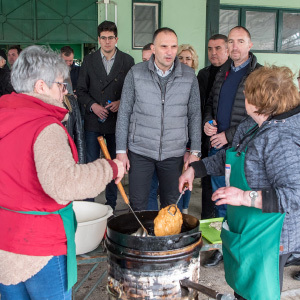 Gradonačelnik posetio 12. „Festival čvaraka“ u Mužlji koji je okupio tridesetak ekipa i veliki broj izlagača iz raznih krajeva Srbije