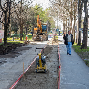 Протекле недеље путари радили у пет улица, почела још једна фаза реконструкције тротоара на Булевару Вељка Влаховића