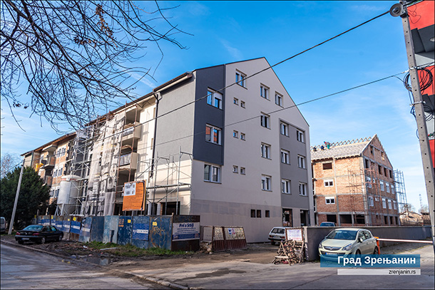 Gradonačelnik Janjić: u toku izgradnja 550 stanova, zahtevi za još 12 lokacija