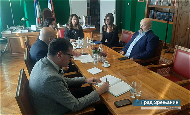 Министарство културе и информисања издваја 4 милиона динара за санацију крова и таванице позоришта у Зрењанину