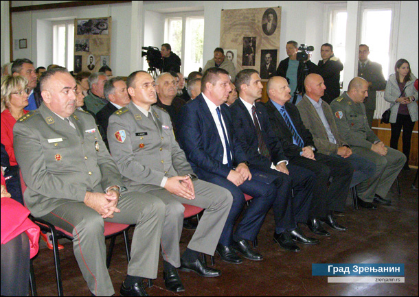 Заменик градоначелника Сантовац: поносимо се славном историјом и херојском војском